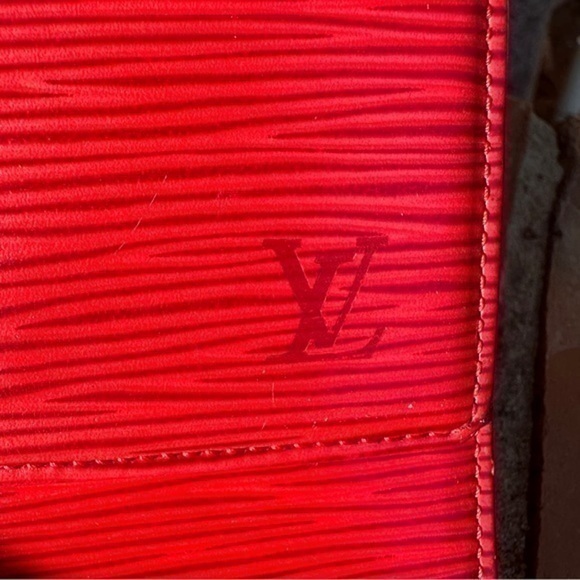 AUTHENTIC Louis Vuitton Malletier Epi Red Leather Elise Wallet - Picture 4 of 11